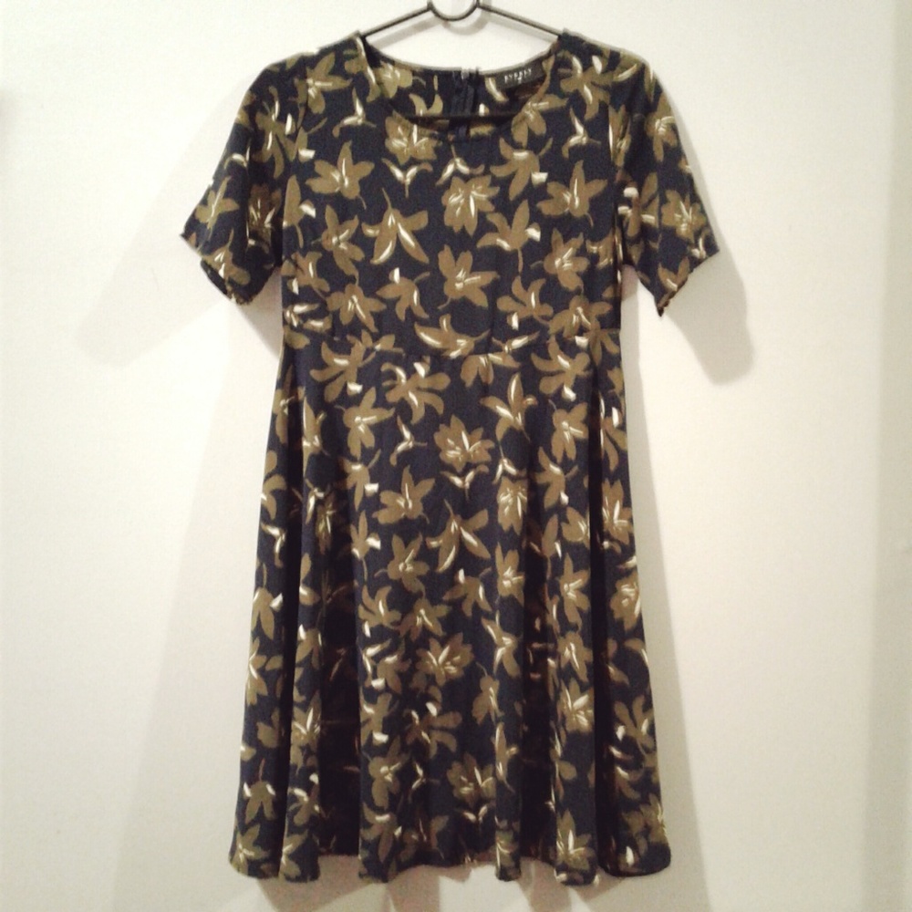 Women's Everly Navy Green Floral Dress Size Small